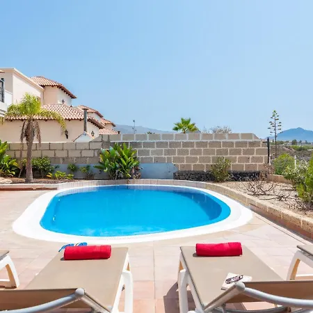 8 With Pool And Terrace Villa Chayofa