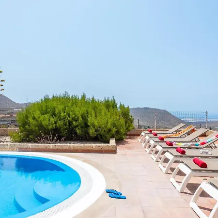 8 With Pool And Terrace Villa Chayofa