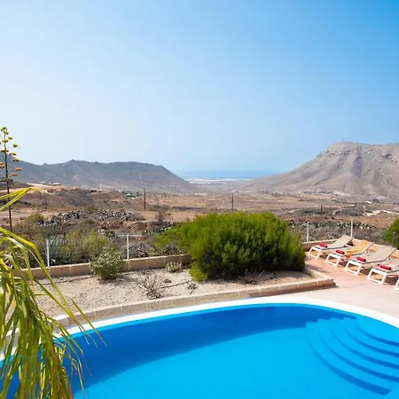 8 With Pool And Terrace
