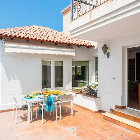8 With Pool And Terrace